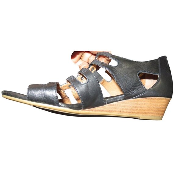 SOFFT Ilana Black Full Grain Leather Wedge Embellished Studded Back Zip Sandals - Picture 7 of 11